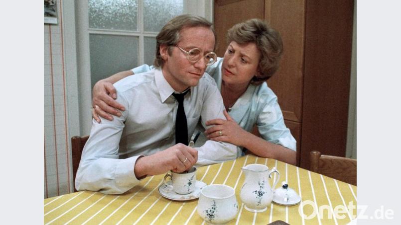 Jahrzehntelang wurde mit Mutter Beimer &amp; Co in der "Lindenstraße" mitgelitten. In der heutigen Zeit ist das nicht mehr so. Am 29. März läuft die letzte Folge der Kultserie. Bild: WDR/dpa