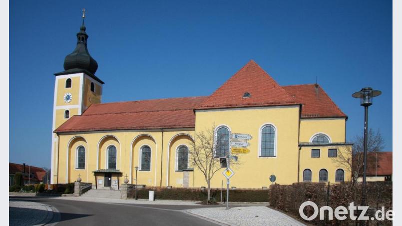 In der Wiesauer Pfarrkirche St. Michael (Bild) können derzeit wegen der Coronapandemie keine öffentlichen Gottesdienste stattfinden. Pfarrer Markus Nees spricht den Gläubigen in einem Beitrag für die Leser von Oberpfalz-Medien/Der neue Tag Trost zu. Bild: wro