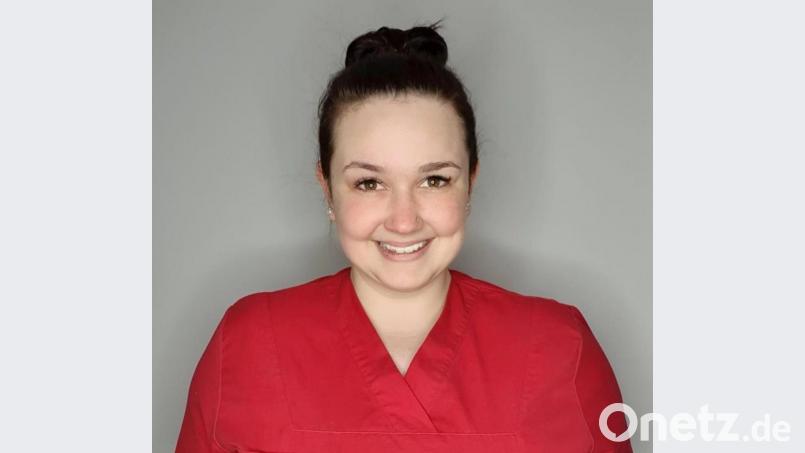 Bernadette Gmelch arbeitet als Altenpflegefachkraft beim BRK-Kreisverband Weiden und Neustadt/WN. Sie macht sich um ihre Patienten, meist alte Menschen, große Sorgen. Bild: Bernadette Gmelch