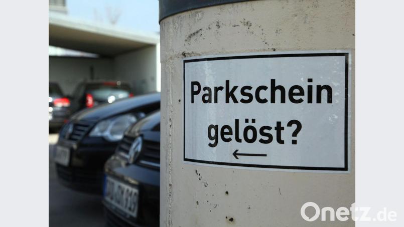 Keinen Parkschein lösen zu müssen, dürfte vielen Autofahrern gefallen. In Amberg ist das auch trotz der Coronakrise keine Option. Bild: Wolfgang Steinbacher