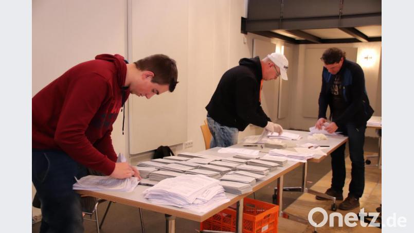 Die Auszählung der Briefwahl am Sonntag erfolgte in vier verschiedenen Gebäuden, unter anderem in der Spitalkirche, wo der Briefwahlbezirk 5 untergebracht war. Bild: Thomas Dobler