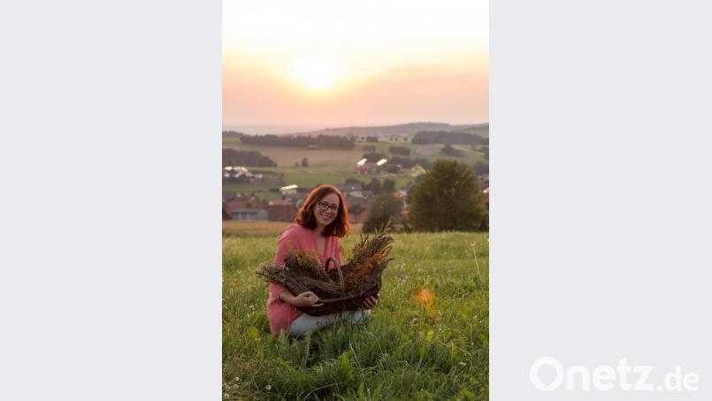 Stefanie Götz besinnt sich auf die Praxis der Vorfahren, bei denen der Garten auch Hausapotheke war. Bild: lg