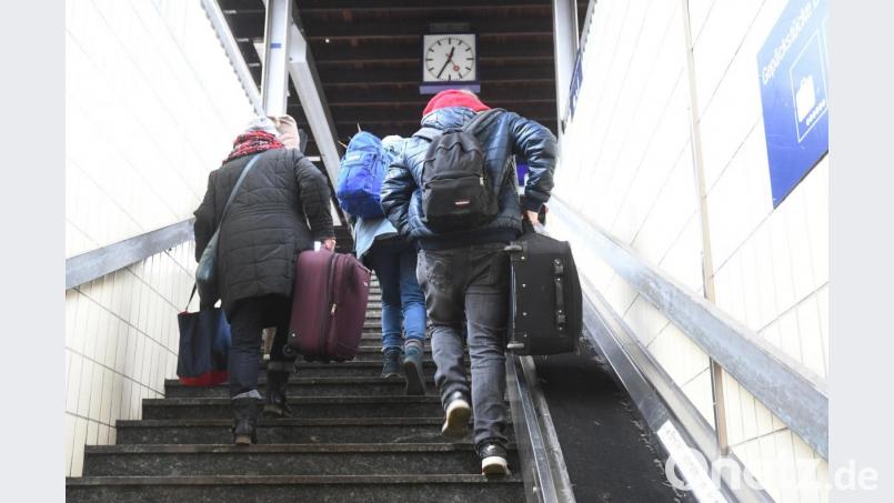 Für viele Menschen mit körperlicher Einschränkung sind diese Stufen nicht zu schaffen. Ein Problem, gegen das der VdK-Kreisvorsitzende Josef Rewitzer nun fast schon 20 Jahre kämpft. Unser Bild entstand vor der Ausgehbeschränkung. Archivbild: Gabi Schönberger
