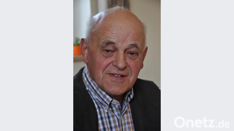 Max Zintl ist am Montagmorgen im Alter von 83 Jahren verstorben. Über Jahrzehnte prägte er die Landwirtschaft und die Kommunalpolitik im Landkreis Tirschenreuth an entscheidender Stelle. Ehrenamtliches Engagement für die Bürger standen für ihn stets an oberster Stelle. Archivbild: jr