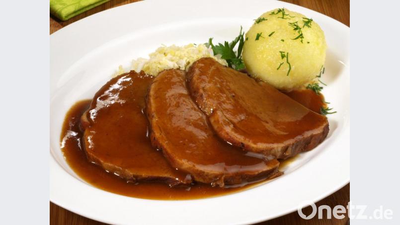 Nette Worte und Schweinsbraten als Futter für die Seele. Symbolbild: ExQuisine - Fotolia