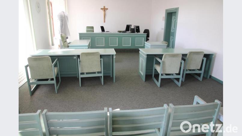 Der kleine Sitzungssaal des Amtsgerichts Tirschenreuth. Bild: kro
