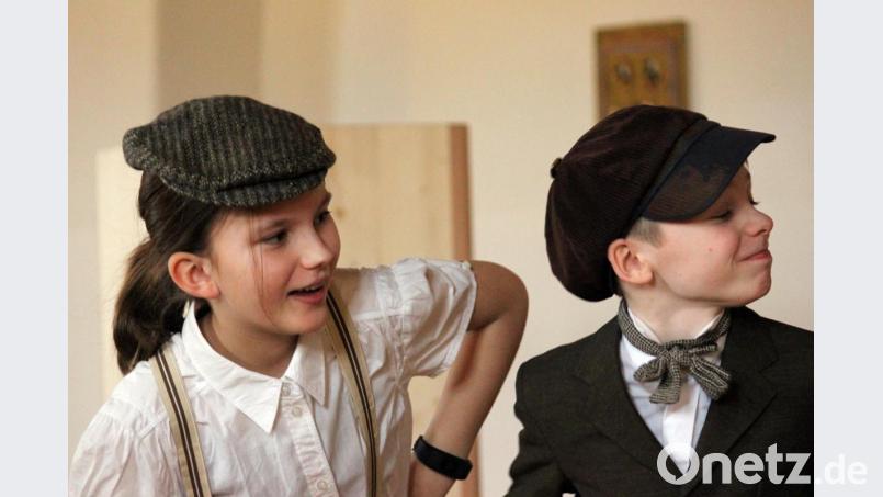 Die Ermittlungen von &quot;Emil und die Detektive&quot; wurden gestoppt. Wegen der Ausbreitung des Coronavirus hatte das Kinder-Musical einen Tag vor der Premiere abgesagt werden müssen. Das Foto war im Vorfeld bei einer Probe entstanden. Bild: Ovigo-Theater/exb