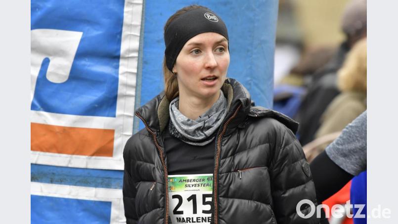 Triathletin Marlene Gomez-Islinger (hier beim Amberger Silvesterlauf) hatte an der Absage der Olympischen Spiele 2020 schwer zu knabbern. Nun will sich die Weidenerin 2021 für die Großveranstaltung in Japan qualifizieren. Bild: Hubert Ziegler, zg