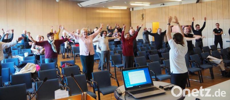 Ältere tun auch immer mehr für ihre Fitness, so wie hier beim Orthopädietag 2020, und können so länger im Arbeitsleben bleiben. Bild: Bühner