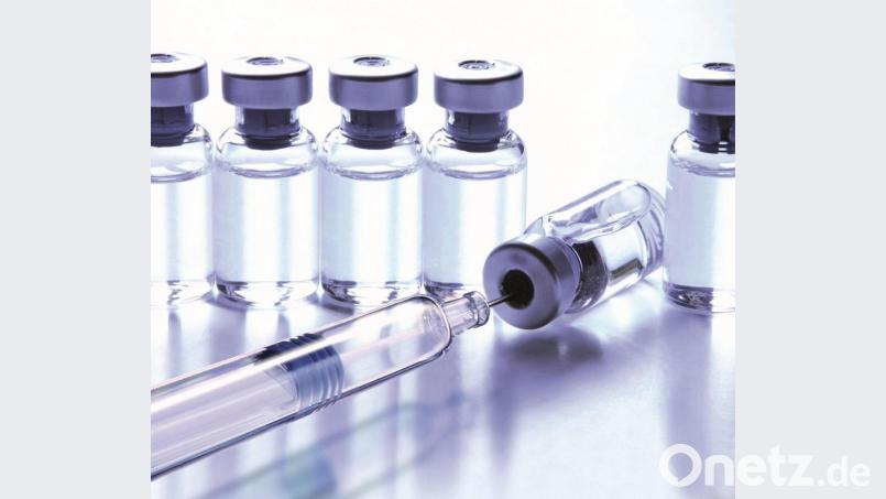Jede dritte Glasspritze, jede dritte Ampulle und jedes dritte Glasfläschchen beim Arzt beginnt seine Reise in Mitterteich. Und das gilt weltweit. Bild: Schott AG/exb