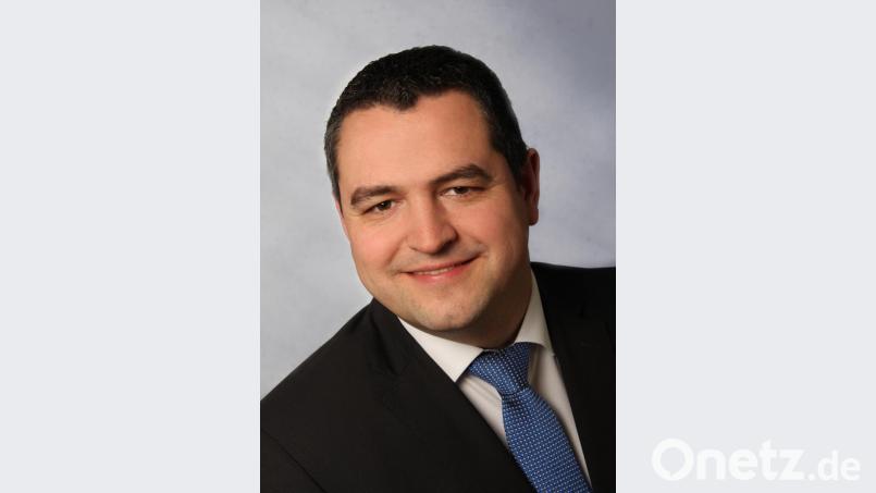 Marktbereichsleiter Bastian Wild von der Commerzbank Schwandorf Bild: exb