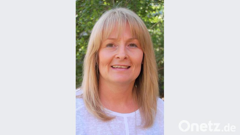 "Heuer werden wegen der Corona-Krise keine Palmbuschen und keine Osterlämmer vom Missionskreis angeboten. Wer eine Osterkerze möchte, kann sich jedoch bei ihr melden", sagt Anita Heßler vom Missionskreis Grafenwöhr. Bild: rgr