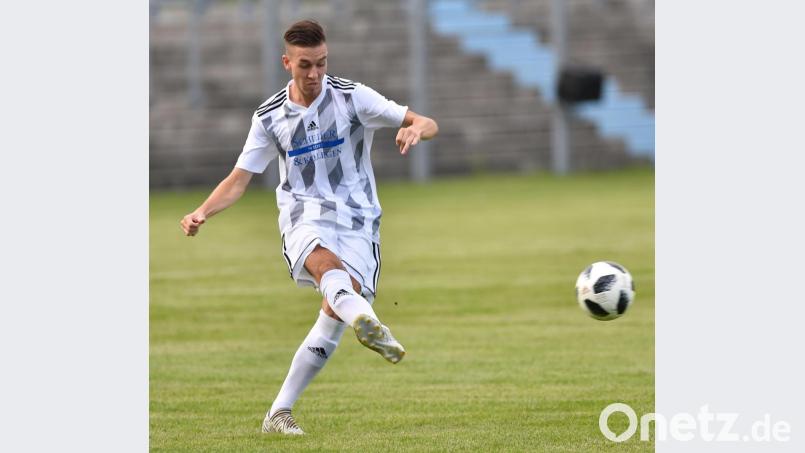 Wann kann Fabian Helleder wieder gegen den Ball kicken? Wie alle Fußballer muss sich der Innenverteidiger der SpVgg SV Weiden aufgrund der Corona-Pandemie aktuell mit Lauftraining begnügen. Bild: af