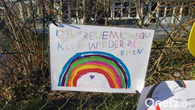 "Ich freue mich euch alle wieder zu sehen", heißt es auf diesem Bild, gemalt von Rosalie. Bild: exb