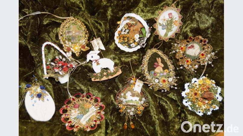 Solche schönen Anhänger fertigt Thea Schwärzler für die Osterzeit. Bild: weu