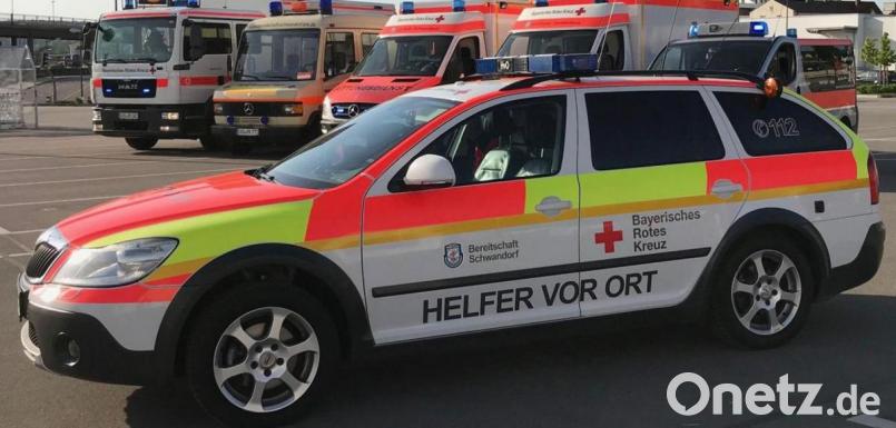 Wegen der Coronakrise steht das Fahrzeug der Helfer vor Ort im Stadtgebiet Schwandorf still. Bild: exb/BRK-Schwandorf