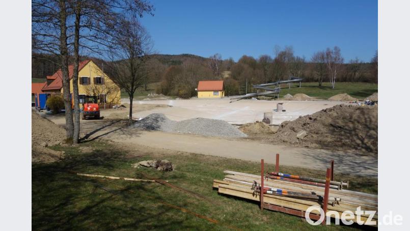 Die Freizeitanlage &quot;Bäckeröd&quot; in Waidhaus ist derzeit eine Baustelle. Der Saisonstart würde sich hier auch ohne Corona verzögern. Bild: fjo
