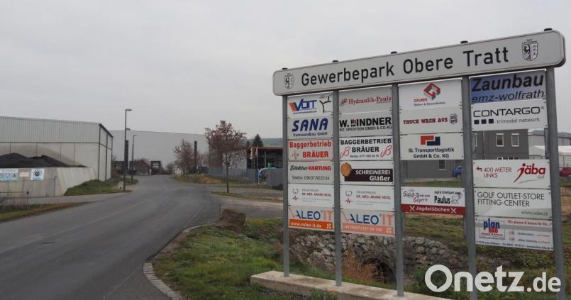 Viele neue Betriebe, wie hier im Gewerbepark in Luhe-Wildenau, haben sich in den
letzten Jahren in der Region angesiedelt. Für alle stehen jetzt Hilfsprogramme zur Verfügung Bild: Bühner