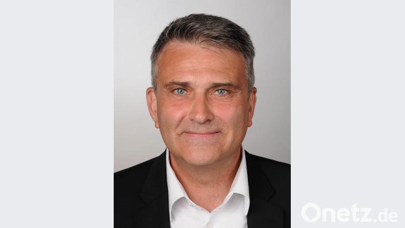 Prof. Dr. Thomas Falter beschäftigt sich an der OTH Regensburg unter anderem mit Künstlicher Intelligenz in der Arbeitswelt. Bild: privat
