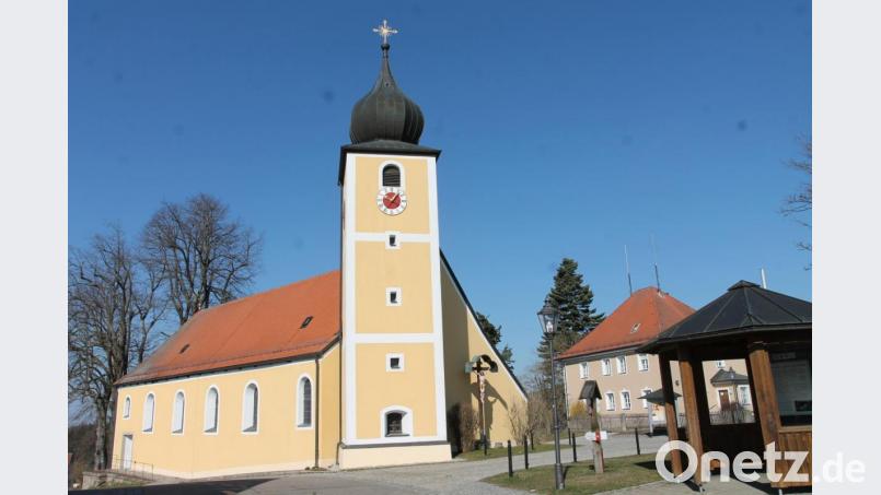Die Pfarrkirche bleibt auch während der Gottesdienste an den Kartagen und zu Ostern für die Gläubigen geschlossen. Bild: pi