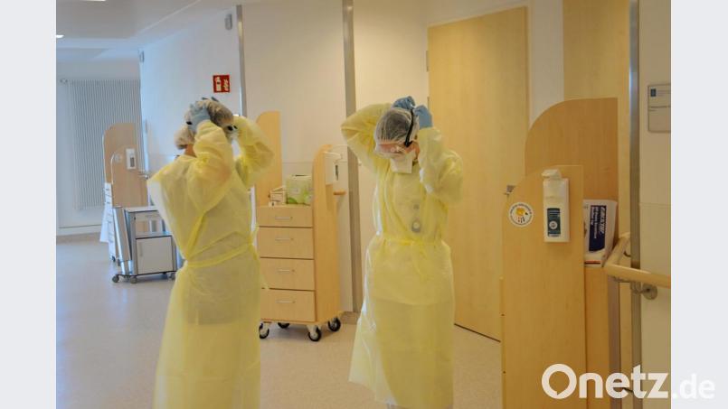 Das Krankenhaus verfügt nach eigener Aussage dank eingetroffener Lieferungen und Zuteilungen über eine ausreichende Menge an Schutzausrüstung. Bild: exb/Seitz