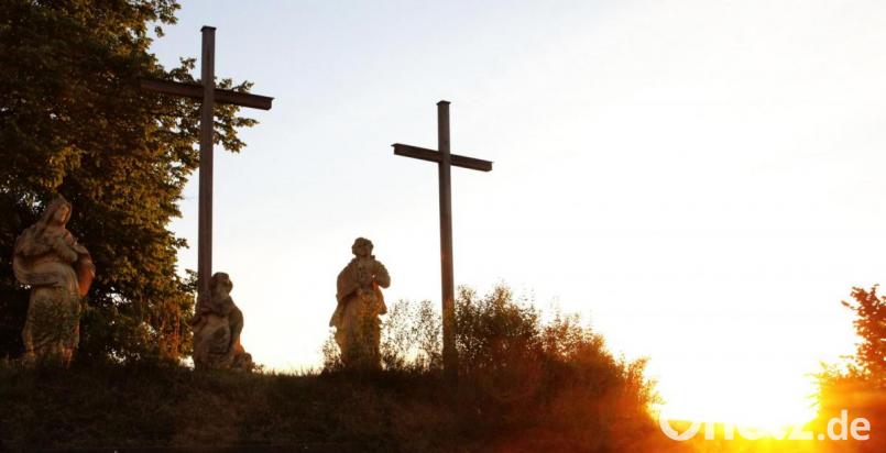 Die Kreuzigungsgruppe auf dem Kalvarienberg in Gebenbach. Bild: Hans Meindl