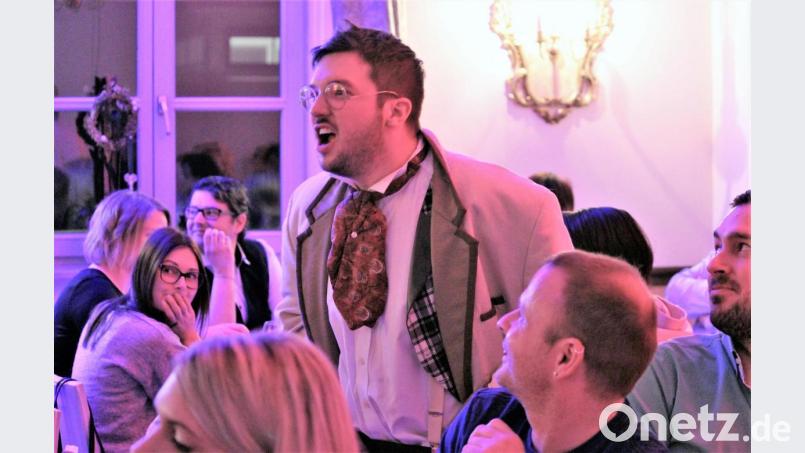 Florian Wein ist Künstlerischer Leiter des OVIGO Theater und selbst gerne als Schauspieler in Aktion. Bild: Holger Stiegler