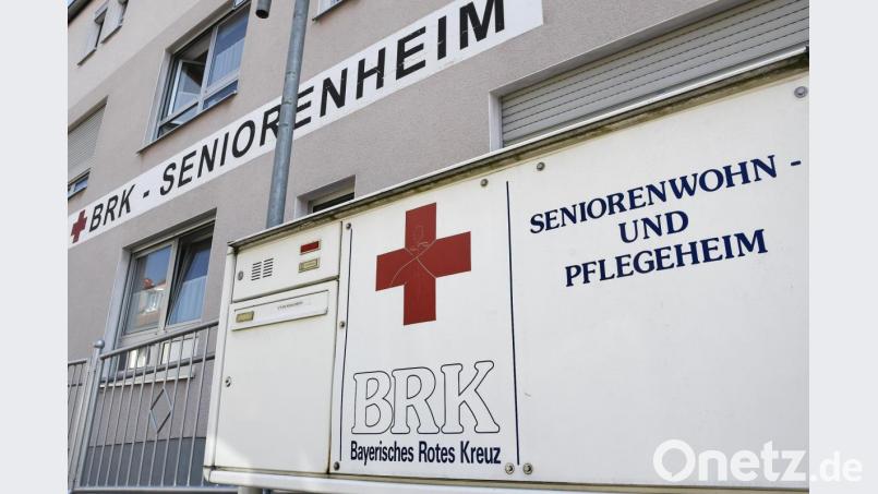 Der Briefkasten vor dem BRK-Seniorenheim St. Barbara Hirschau. Bild: Petra Hartl