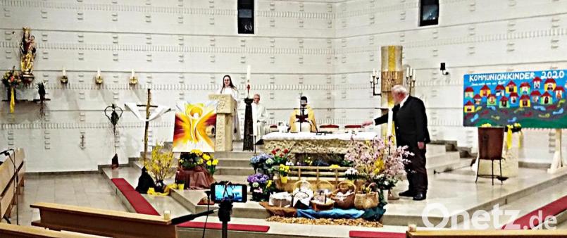 Nicht persönlich, aber trotzdem live dabei konnten die Gläubigen bei den Gottesdiensten in Kirchenthumbach sein. Ein Live-Stream machte es möglich. Bild: ü
