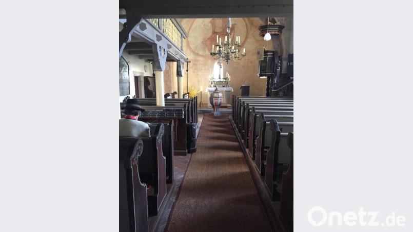 Stilles Gebet in der ev. St. Ulrich Kirche Bild: exb