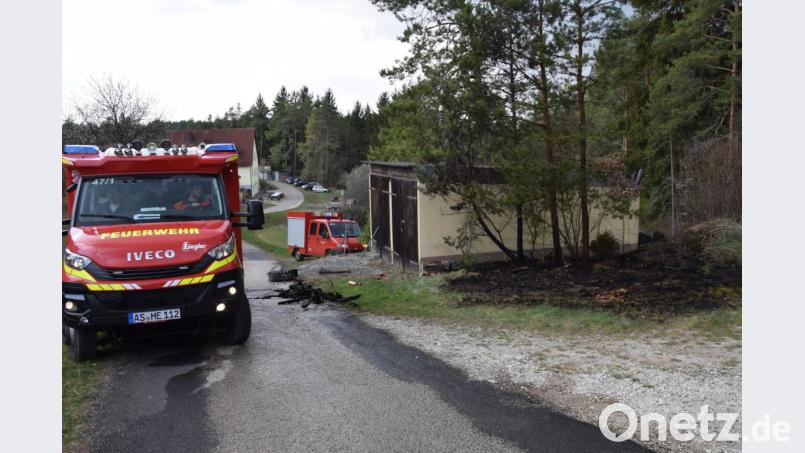 Aufregung am Ostermontag: In Zanklberg bei Winbuch brannte ein Holzstoß. Bild: bö
