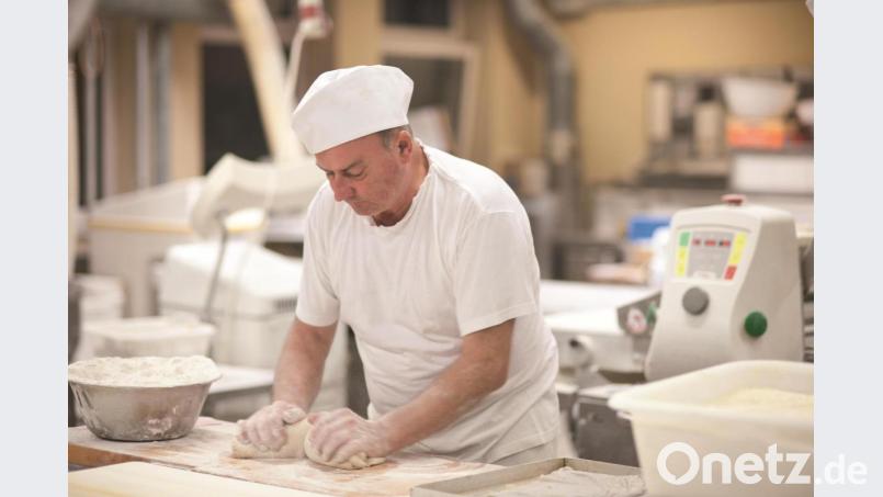 Auch in Krisenzeiten backen die bayerischen Innungsbäcker für ihre Kunden in bester Qualität. Die Versorgung der Kunden hat jetzt oberste Priorität betont der Zentralverband deutsches Bäckerhandwerk. Bild: Zentralverband deutsches Bäckerhandwerk/exb