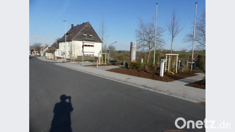 Nicht zu übersehen ist die neue Bepflanzung in der Eschenbacher Jahnstraße Bild: rn