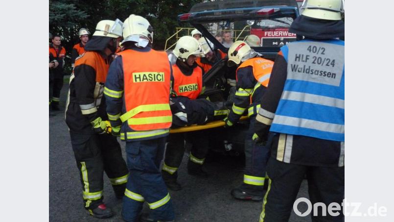 Gemeinsame Übungen und Einsätze der Feuerwehren aus Eger und Waldsassen sind wohl noch mehrere Monate lang nicht möglich. Archivbild: hmr