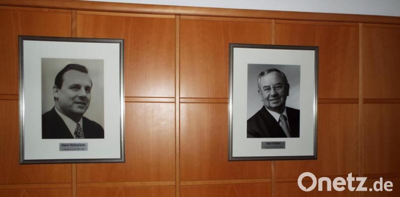 Rechts neben seinen Vorgängern Hofmeister und Karl Färber (rechtes Bild) wird künftig Josef Reindl seinen Stammplatz haben. Bild: e