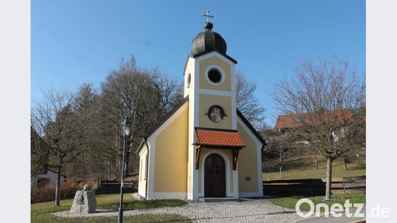 Heute steht an der Stelle des alten Schultes-Hauses die Dorfkapelle St. Georg. Bild: pi