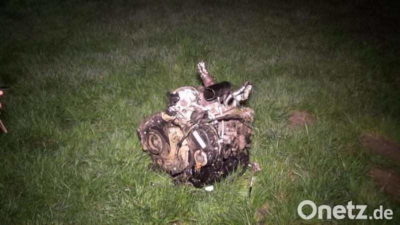 Durch die Wucht des Aufpralls wurde der Motor aus seiner Verankerung gerissen. Bild: jma