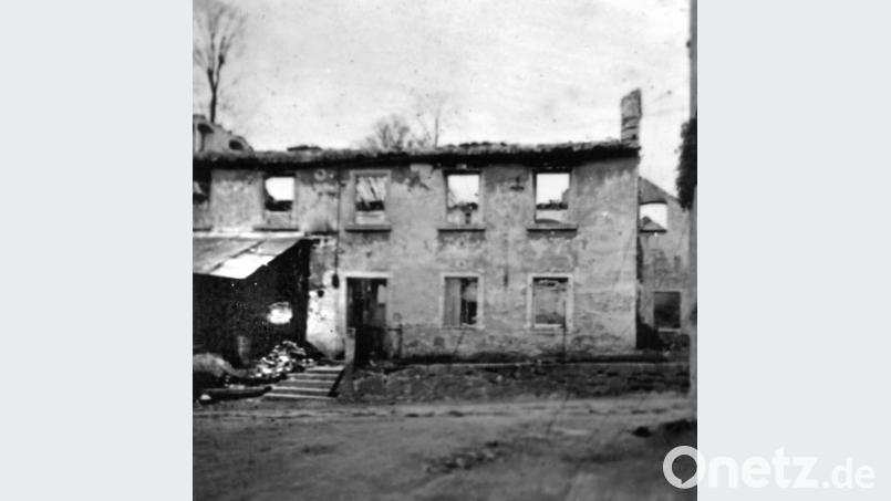 Das Anwesen in der Hauptstraße 4 glich einem Trümmerfeld. Repro: jr