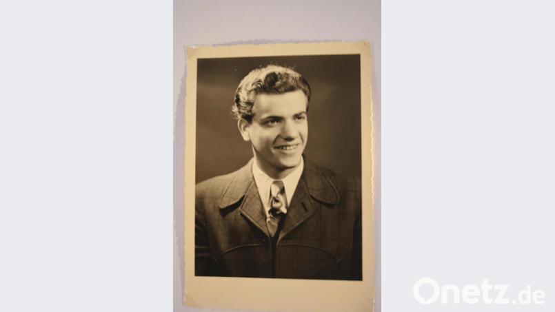 Der fesche Jüngling ist Johann Ludwig Krapf, bekannt als Hans Krapf. Knapp zwölf Jahre alt, erlebte er den Einmarsch der Amerikaner im Gästezimmer des Pfarrhofs zusammen mit seinem Stiefvater Alois Lotter. Bild: gpa
