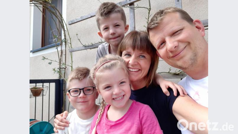 Die Familie Gallner meistert die gemeinsame Quarantänezeit daheim dank eines gut strukturierten Tagesablaufs und eines großen Hauses mit Garten. Bild: ads