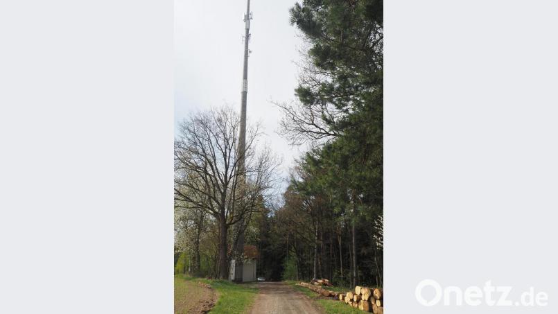 Die Datenanbindung ist laut Telekom bereits erfolgt. Jetzt fehlt nur noch ein &quot;Integrationstermin&quot; für den Funkmast, der bei Hohentreswitz die Lücken im Mobilfunk schließen soll. Bild: bl