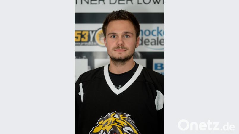 Kevin Schmitt bleibt im Team des ERSC Amberg. Bild: Andreas Brückmann