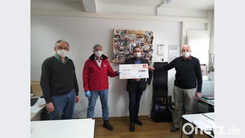 Über die Spende freuen sich (von links) Gerhard Landgraf, Horst Ott, Josef Bock und Josef Gebhardt. Bild: exb