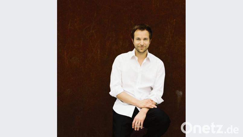 Pianist Herbert Schuch spielt seinen letzten Beethoven-Sonaten-Abend vor OTV-Kameras. Bild: Felix Broede
