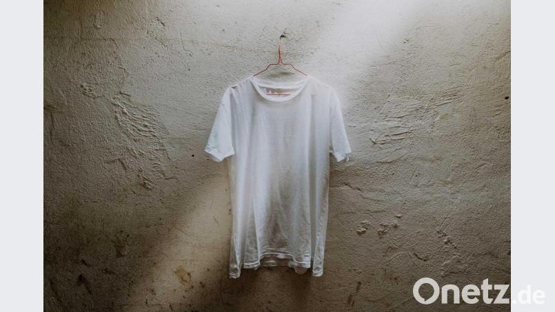 „Tausche T-Shirt gegen Hoffnung“ lautet der Arbeitstitel für Jonathan Zieglers Dokumentarfilm. Der OTH-Student dreht für seine Masterarbeit in Nürnberg, Stuttgart und Mumbai (Indien). Bild: exb