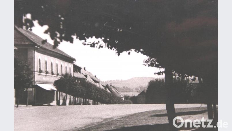 Ähnlichkeiten mit Heute: Ein menschenleerer unterer Markt im Jahr 1945. Totale Ausgangssperre für die Bürger. Bild: njn