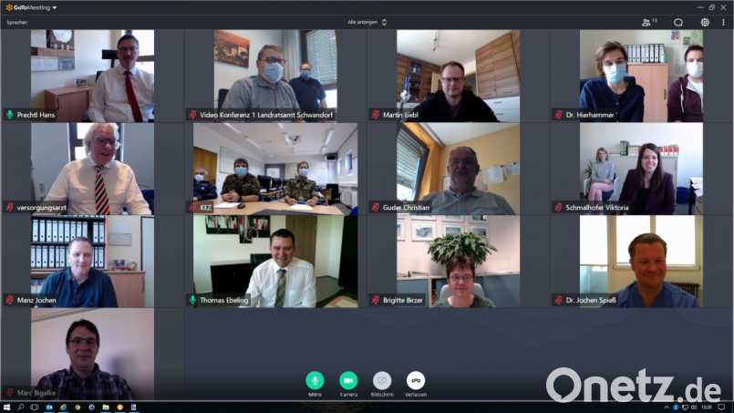 Das Bild zeigt einen Ausschnitt aus der Lagebesprechung des Landratsamtes vom Mittwoch. Sie läuft täglich in einer Videokonferenz ab. Screenshot: Landratsamt Schwandorf/exb