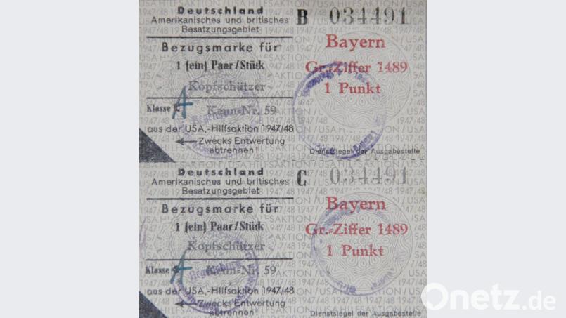 Zur Versorgung in der Nachkriegszeit gab es für alles Bezugsmarken, wie hier für ein Paar Kopfschützer aus der USA-Hilfsaktion 1947/48. Bild: njn