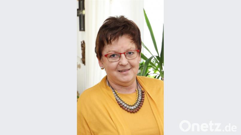 Das Verständnis von SPD-Kreisvorsitzender Brigitte Scharf für die Ebnather Genossen hält sich in Grenzen. Bild: JOCHEN NEUMANN 
ERBENDORF
