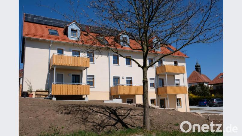 Festinstallierte Markisen auf den Balkonen des neuen Mietwohngebäudes sind Angelegenheit der Mieter, hieß es in der Gemeinderatssitzung Bild: do